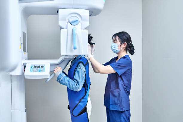 Best Cracked Tooth Emergency Dentist  in Randolph, WI